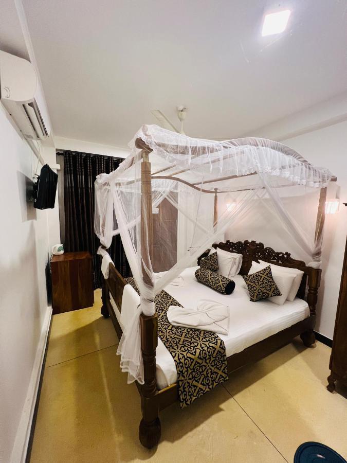 Top Secret Beach Hotel 마타라 외부 사진