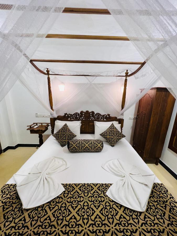 Top Secret Beach Hotel 마타라 외부 사진