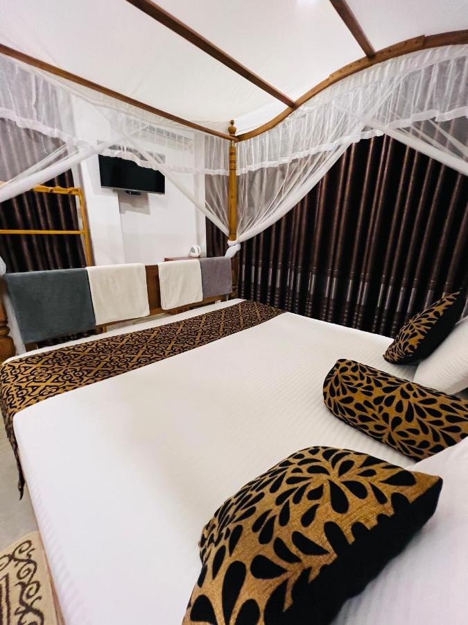 Top Secret Beach Hotel 마타라 외부 사진