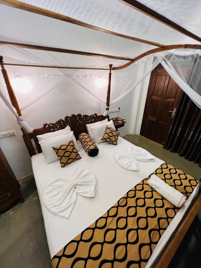 Top Secret Beach Hotel 마타라 외부 사진