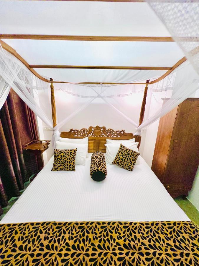 Top Secret Beach Hotel 마타라 외부 사진