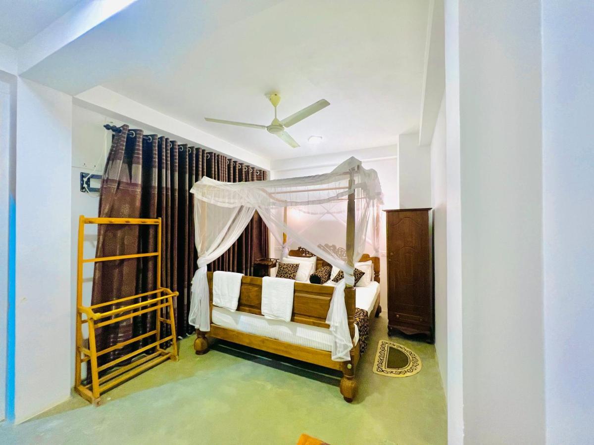 Top Secret Beach Hotel 마타라 외부 사진