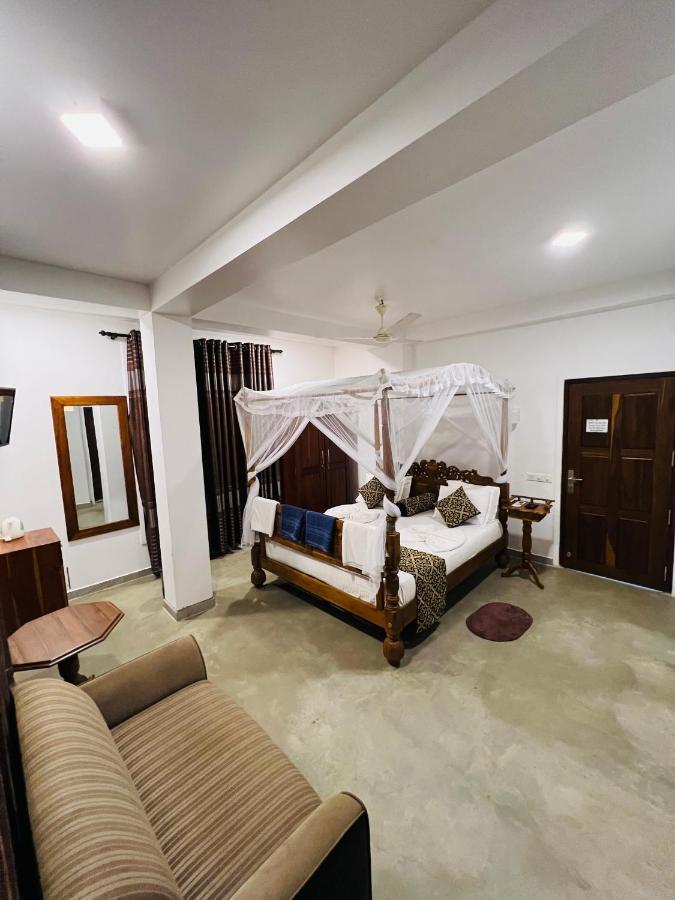Top Secret Beach Hotel 마타라 외부 사진
