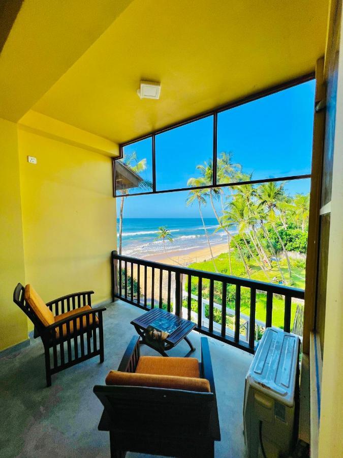 Top Secret Beach Hotel 마타라 외부 사진