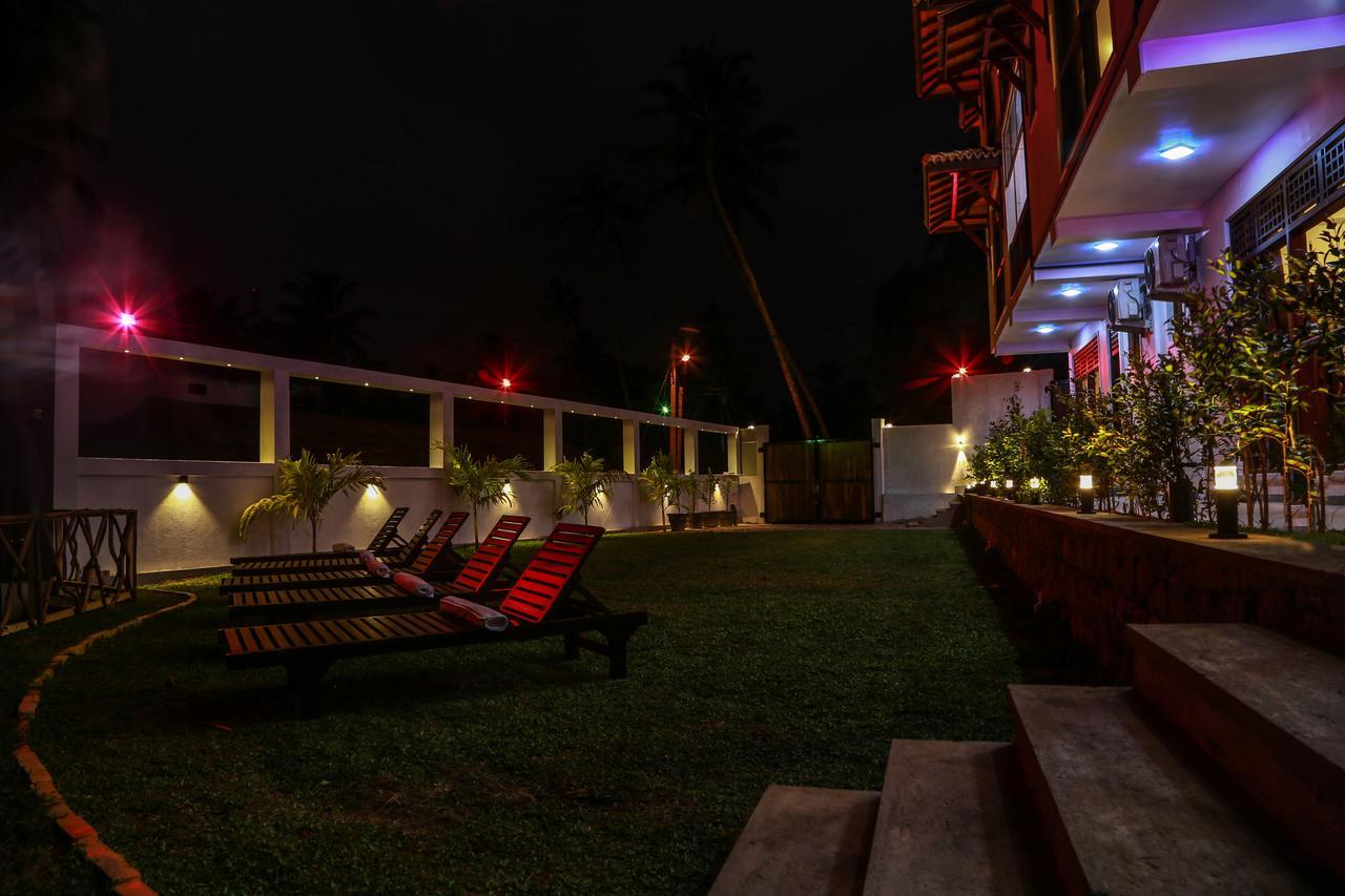 Top Secret Beach Hotel 마타라 외부 사진